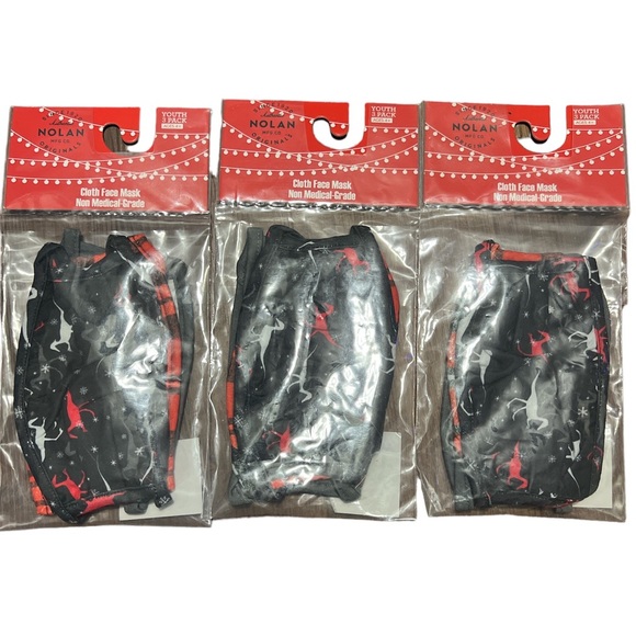 NWT youth Christmas cloth face mask Dinosaurs, plaid 3 face madk per package - Picture 12 of 12